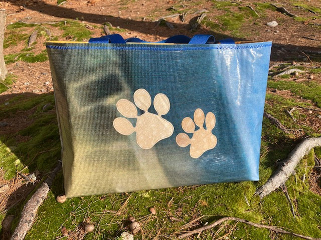 Dog Paws upcycled bag was a new design.  The challenge to bring the vinyl to life it always a fun challenge that inspires me.  Most days I wake up thinking what is the next design.